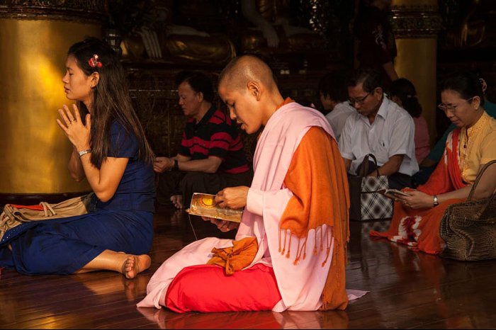 Burma - Myanmar - Yangon - Rangoon - Shwedagon Pagoda